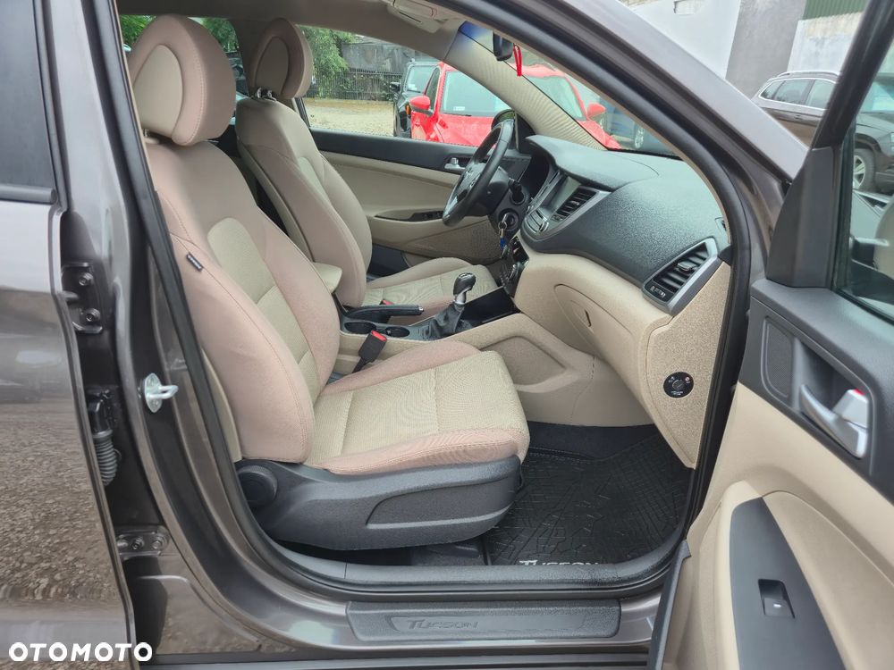Hyundai Tucson 1.6 GDI BlueDrive Design 2WD - 21