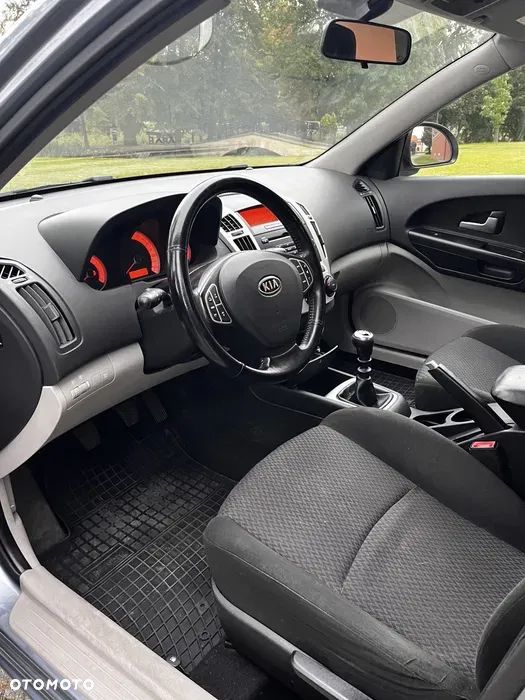Kia Ceed Cee'd 1.4 Comfort - 5