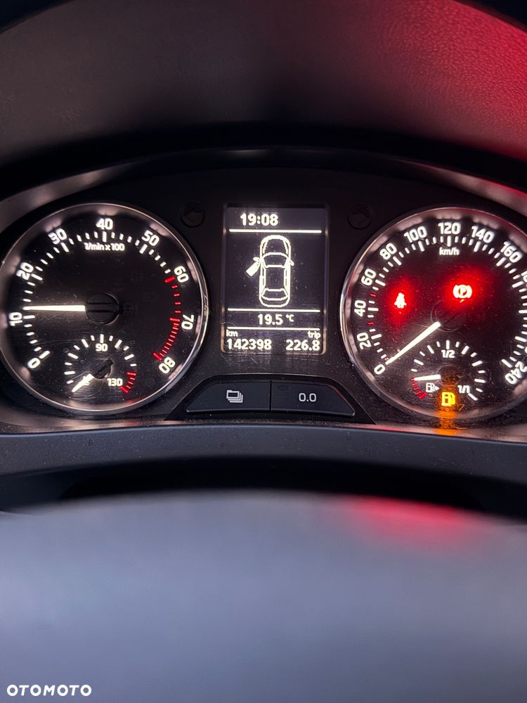 Skoda RAPID 1.2 TSI Ambition - 14