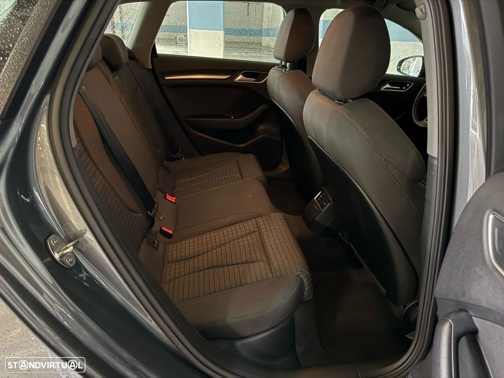 Audi A3 Sportback 1.6 TDI Sport S tronic - 24