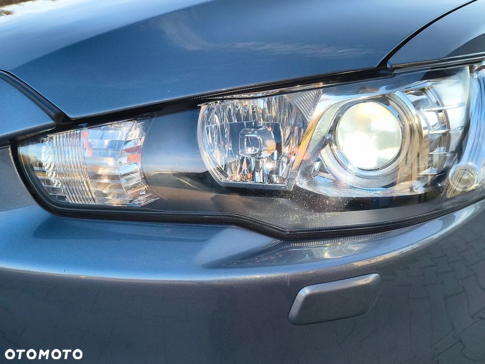 Mitsubishi Lancer - 8