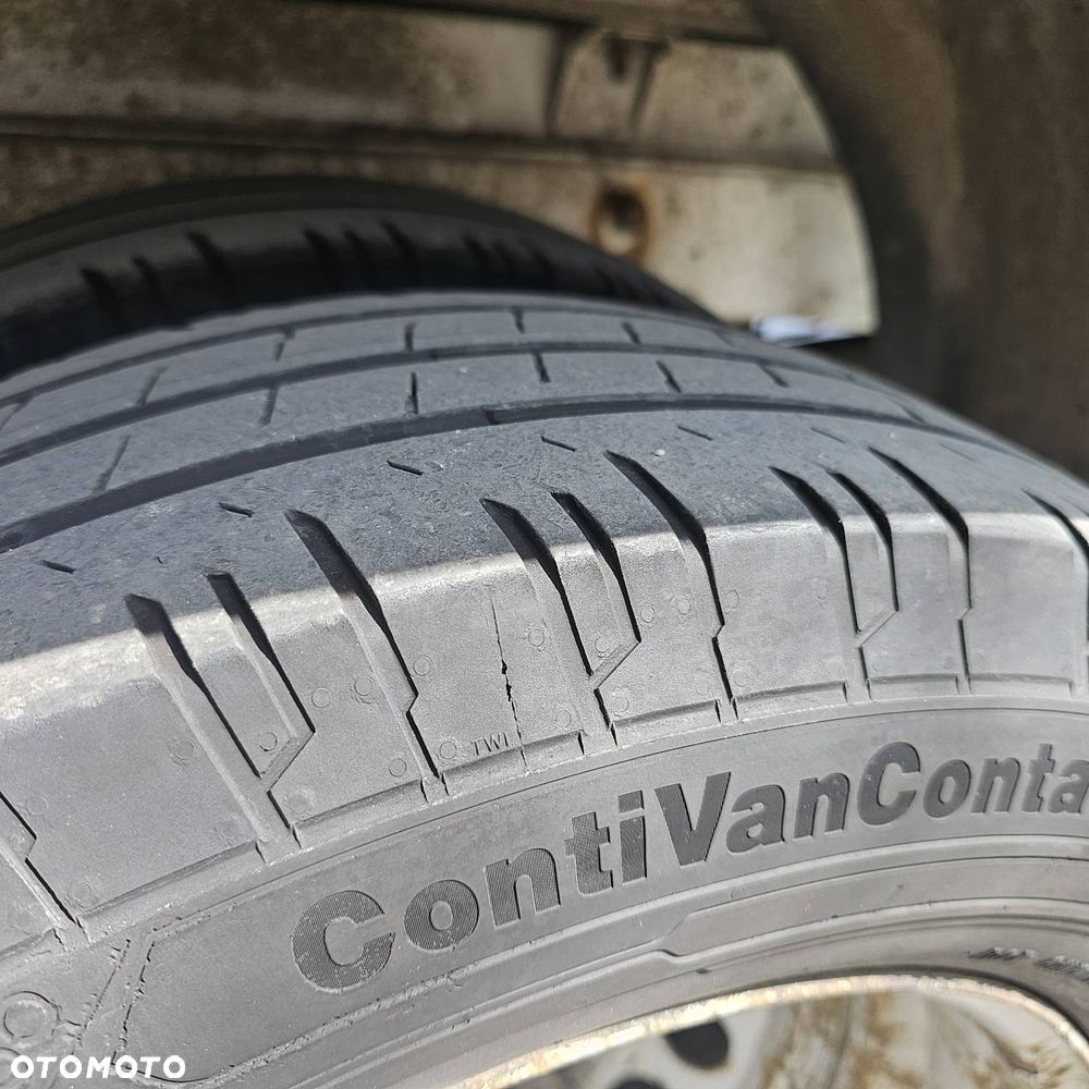 Mercedes-Benz SPRINTER - 15