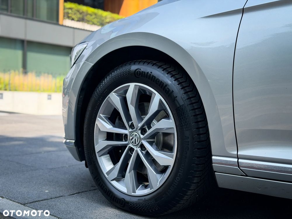 Volkswagen Passat Variant 1.8 TSI BMT Highline DSG - 20