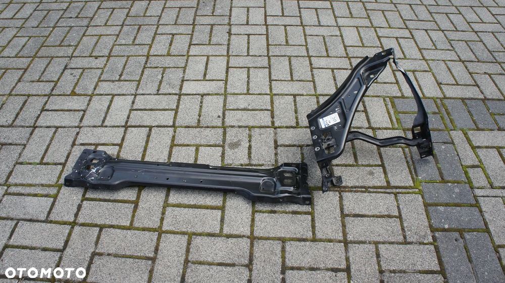 PAS PRZEDNI LEWY OKULAR MERCEDES E KLASA COUPE W207