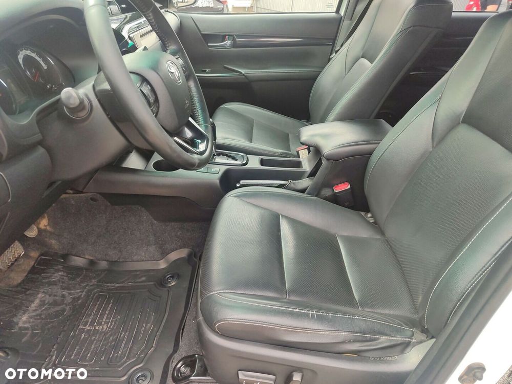 Toyota Hilux 2.4 D-4D Double Cab Dakar 4x4 - 15