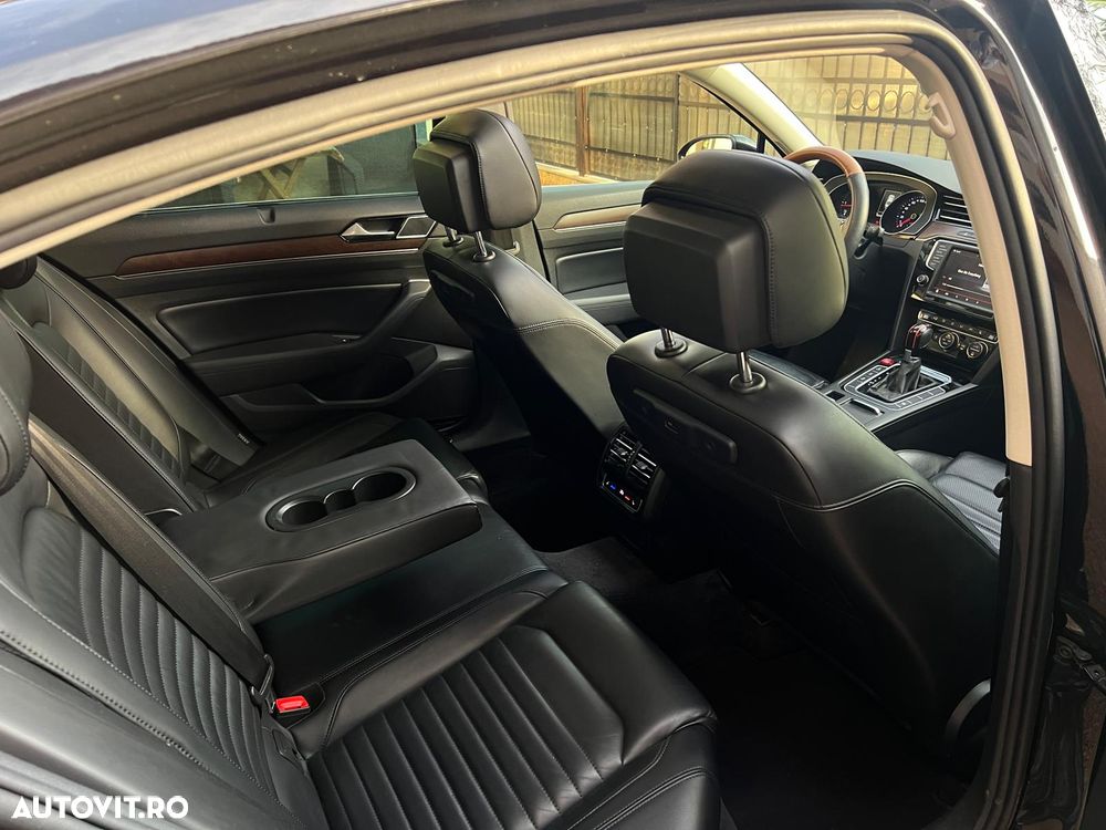 Volkswagen Passat - 20