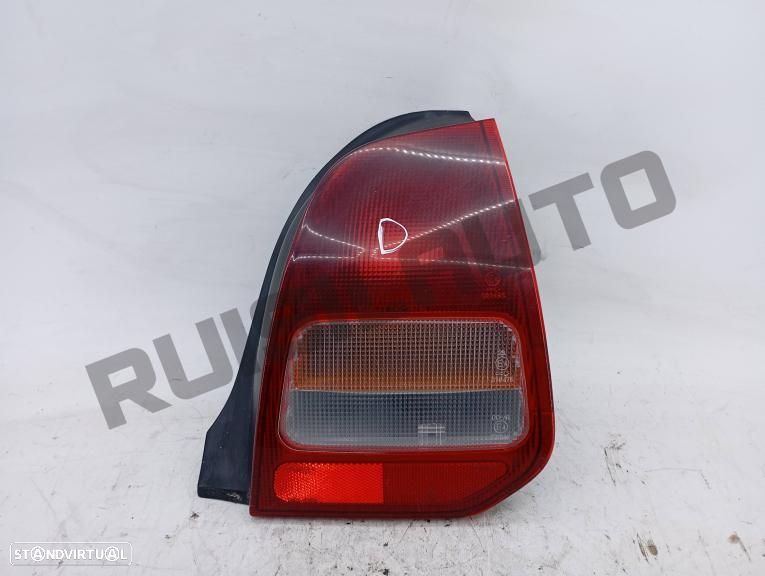Farolim Trás Painel Direito  Mitsubishi Colt Iv [1992_1996] 1.3 - 1
