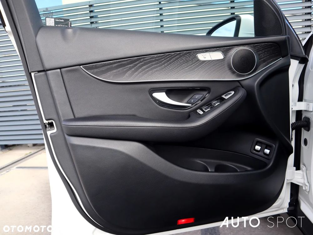 Mercedes-Benz GLC Coupe 300 e 4-Matic - 15