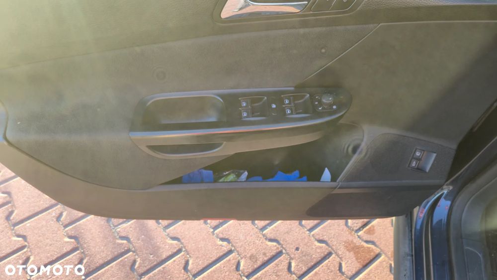Volkswagen Passat 1.9 TDI Comfortline - 14