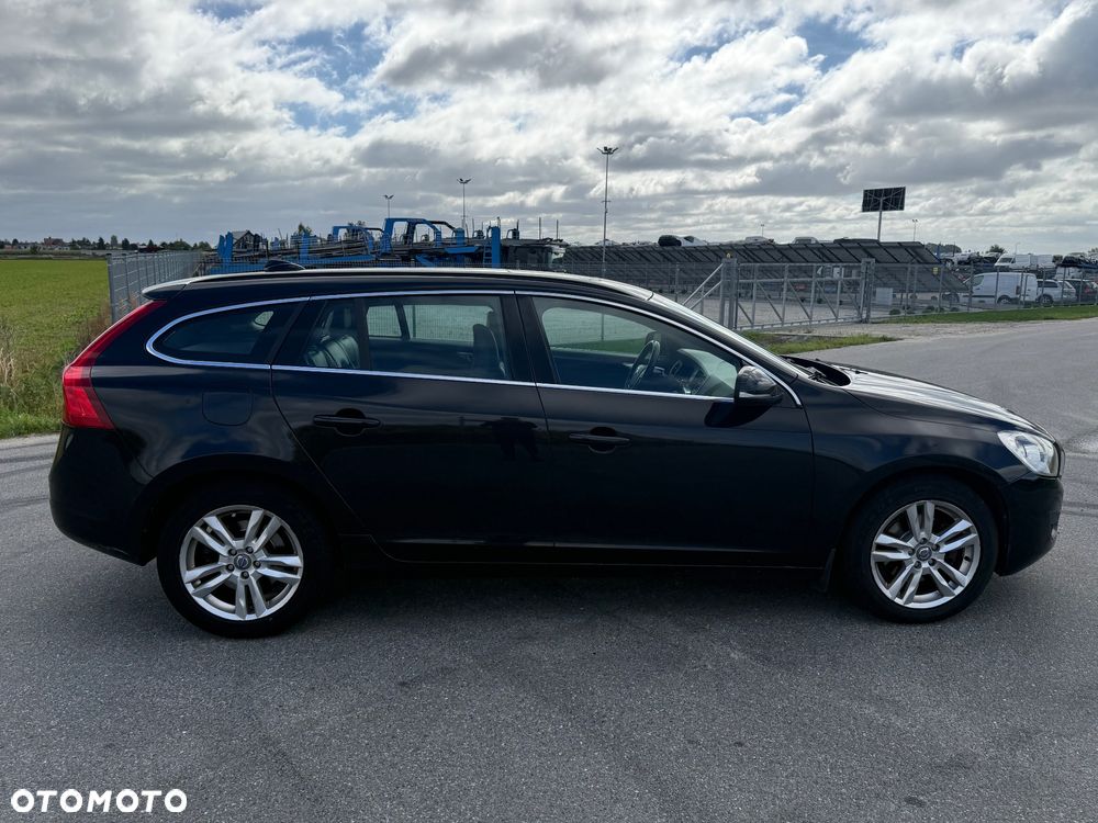 Volvo V60 2013 photo 2
