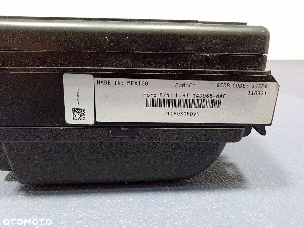 FORD MUSTANG MACH-E SKRZYNKA BEZPIECZNIKÓW LJ8T14D068NAC - 9