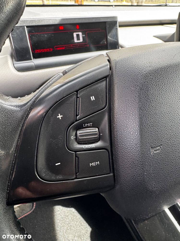 Citroën C4 Cactus 1.2 PureTech Rip Curl S&S - 19