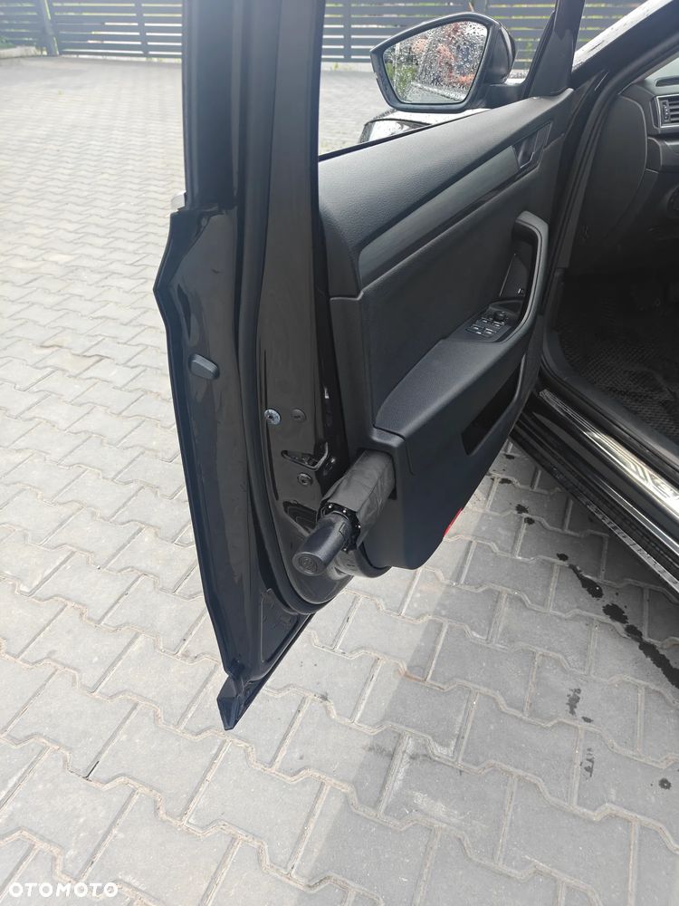 Skoda Superb 2.0 TDI Ambition DSG - 20