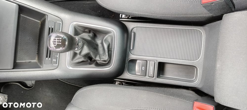 Volkswagen Golf - 17