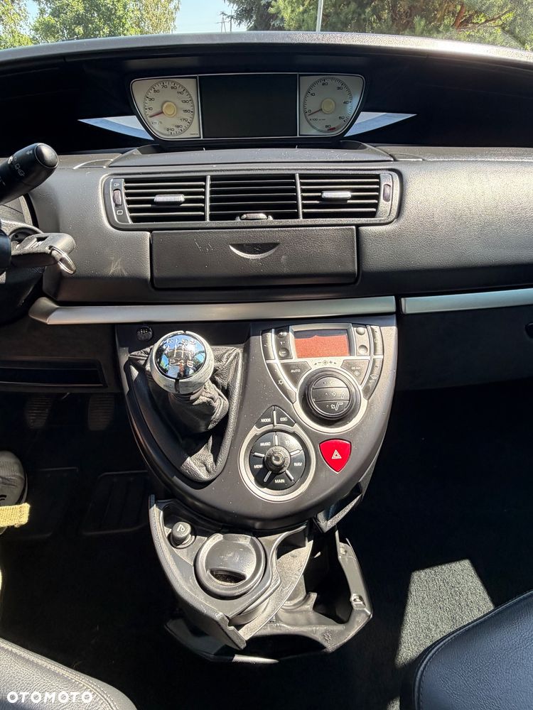 Peugeot 807 2.0 HDi Premium Grand Prix - 21