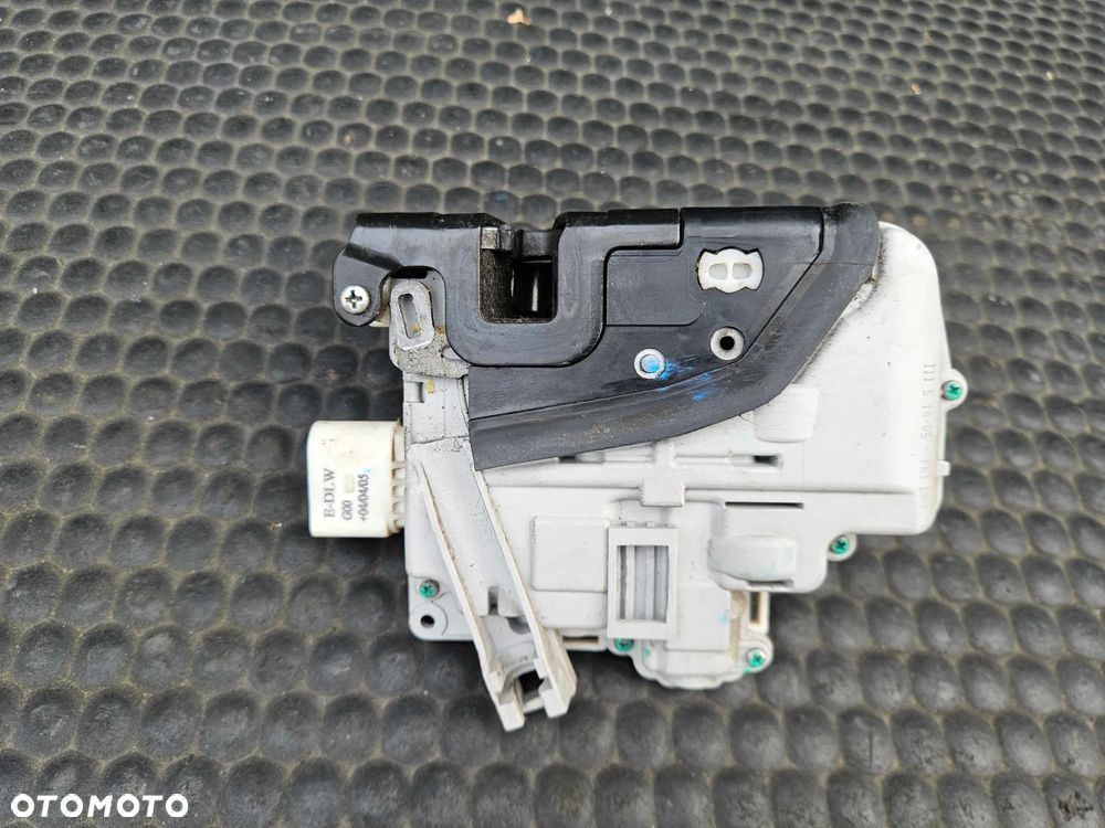 Zamek Drzwi 4F1837015 4F1837016 Rygiel Lewy Prawy Przod Przedni Europa Audi A6 C6 A3 8P - 13