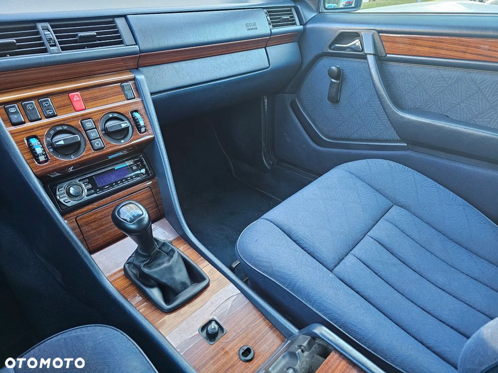 Mercedes-Benz W124 (1984-1993) - 9