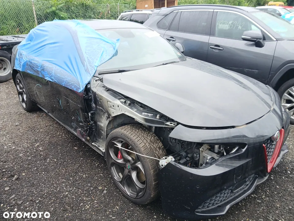 Alfa Romeo Giulia - 15
