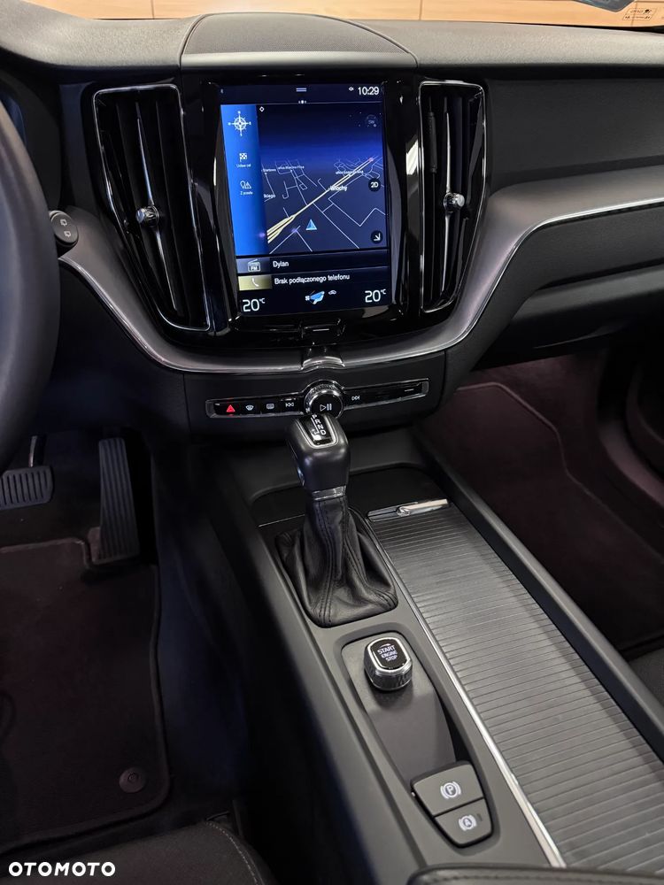 Volvo XC 60 D4 Momentum - 16
