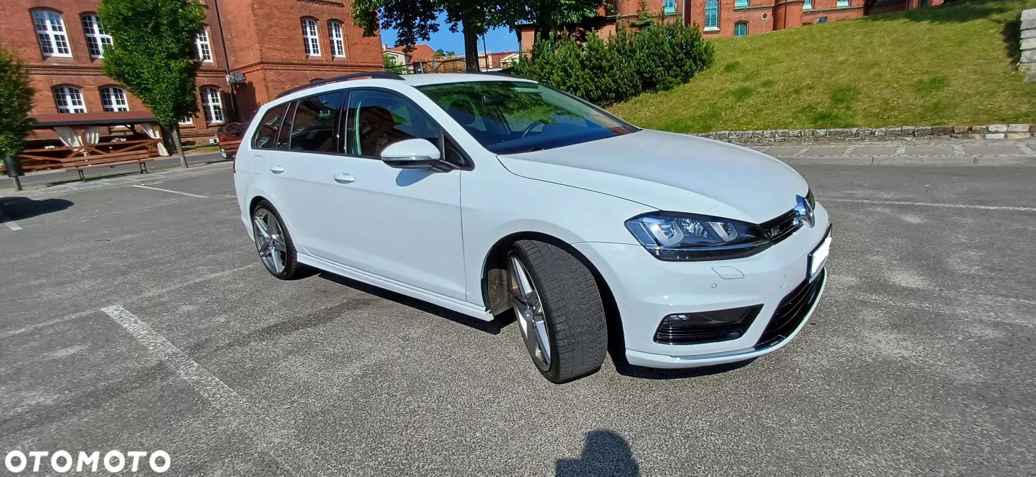 Volkswagen Golf - 25