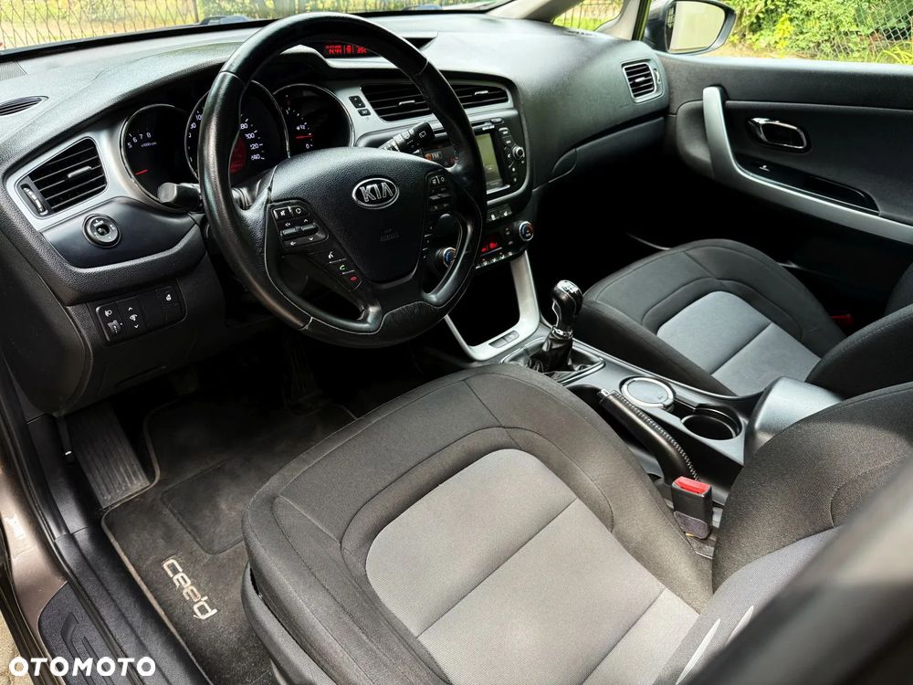 Kia Ceed 1.6 GDI XL - 4