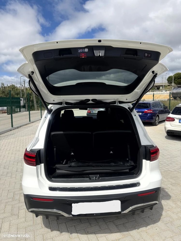 Mercedes-Benz EQB 250+ AMG Line - 38