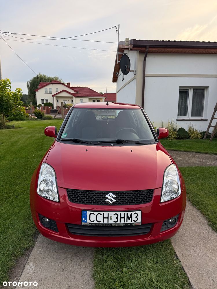Suzuki Swift 1.3 Sunlight Edition - 1