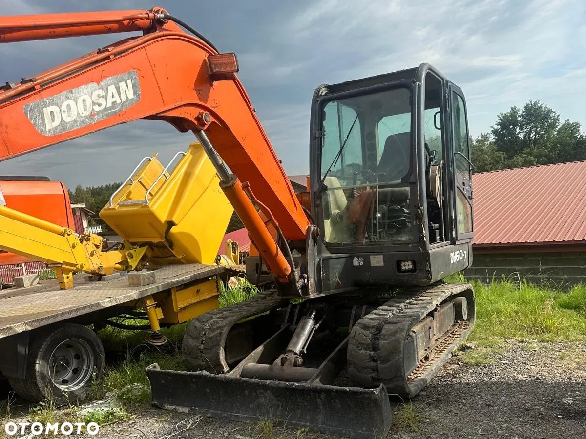 Doosan Minikoparka Gąsienicowa DOOSAN DH60 DH60-7 6 Ton - 1