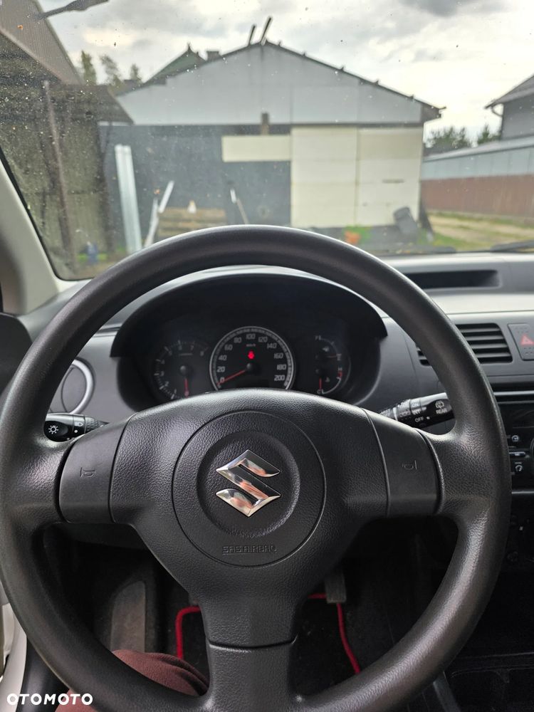 Suzuki Swift - 13