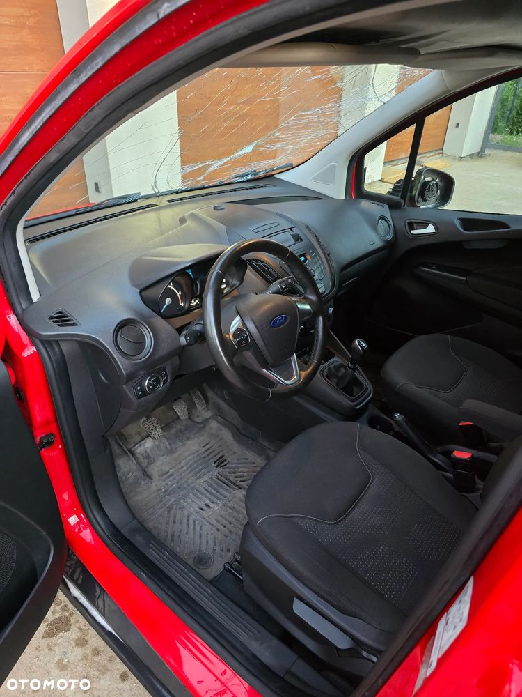 Ford Transit Courier - 2