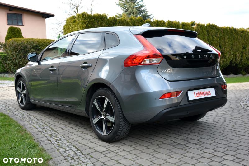 Volvo V40 T2 - 30