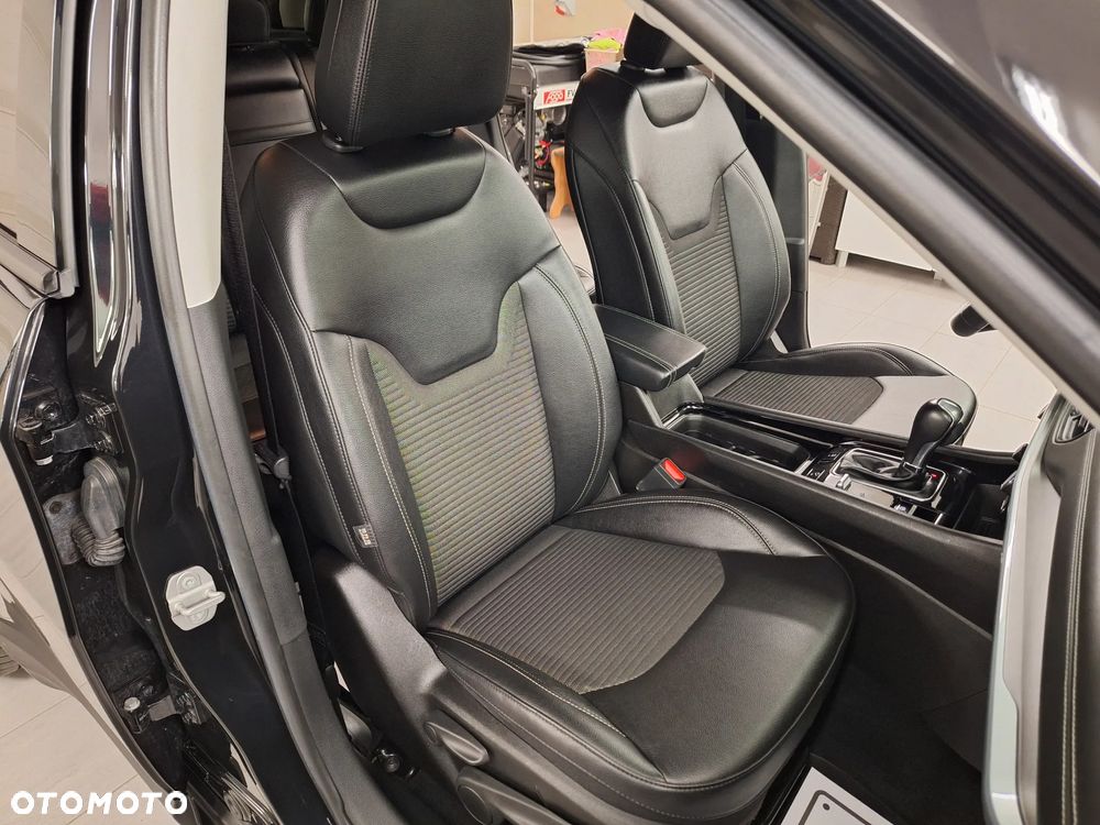 Jeep Compass 1.3 T4 4xe PLUG-IN HYBRID Automatik Limited - 31