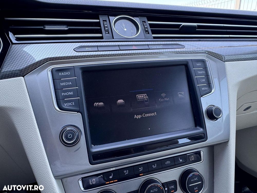 Volkswagen Passat Alltrack - 24