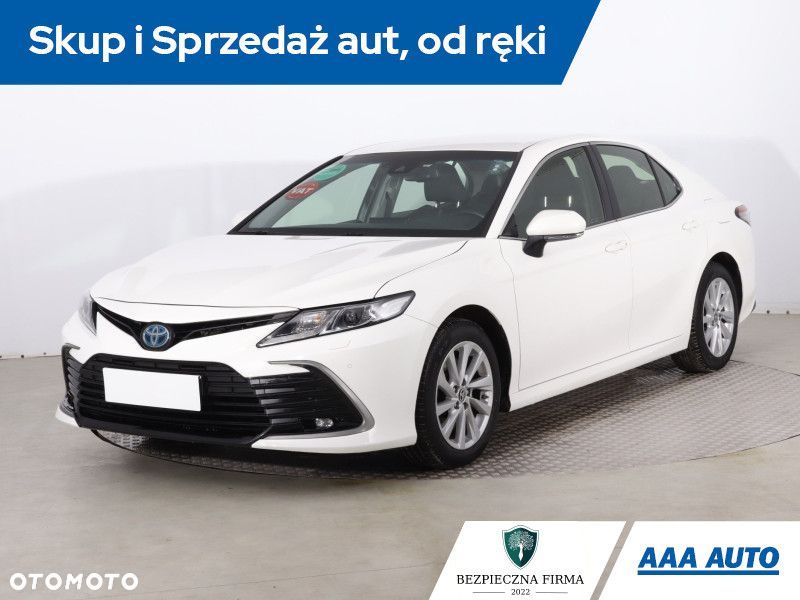 Toyota Camry - 3