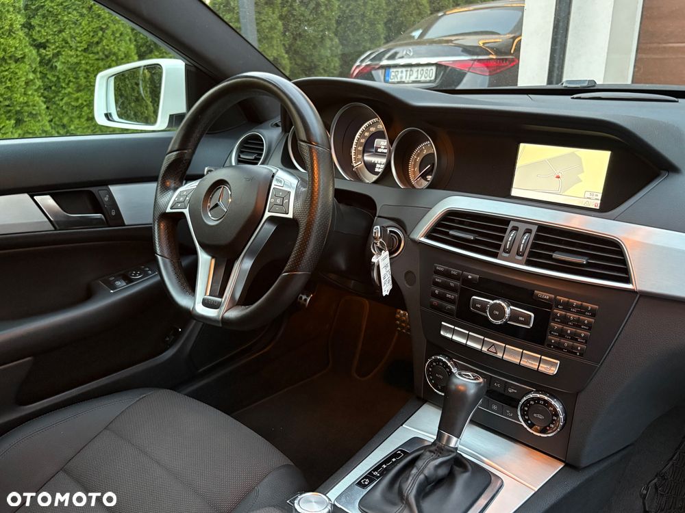 Mercedes-Benz Klasa C 180 (BlueEFFICIENCY) 7G-TRONIC - 17