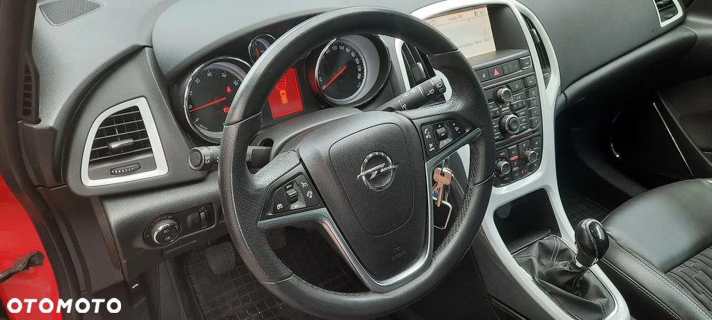 Opel Astra 1.6 T Sport - 25