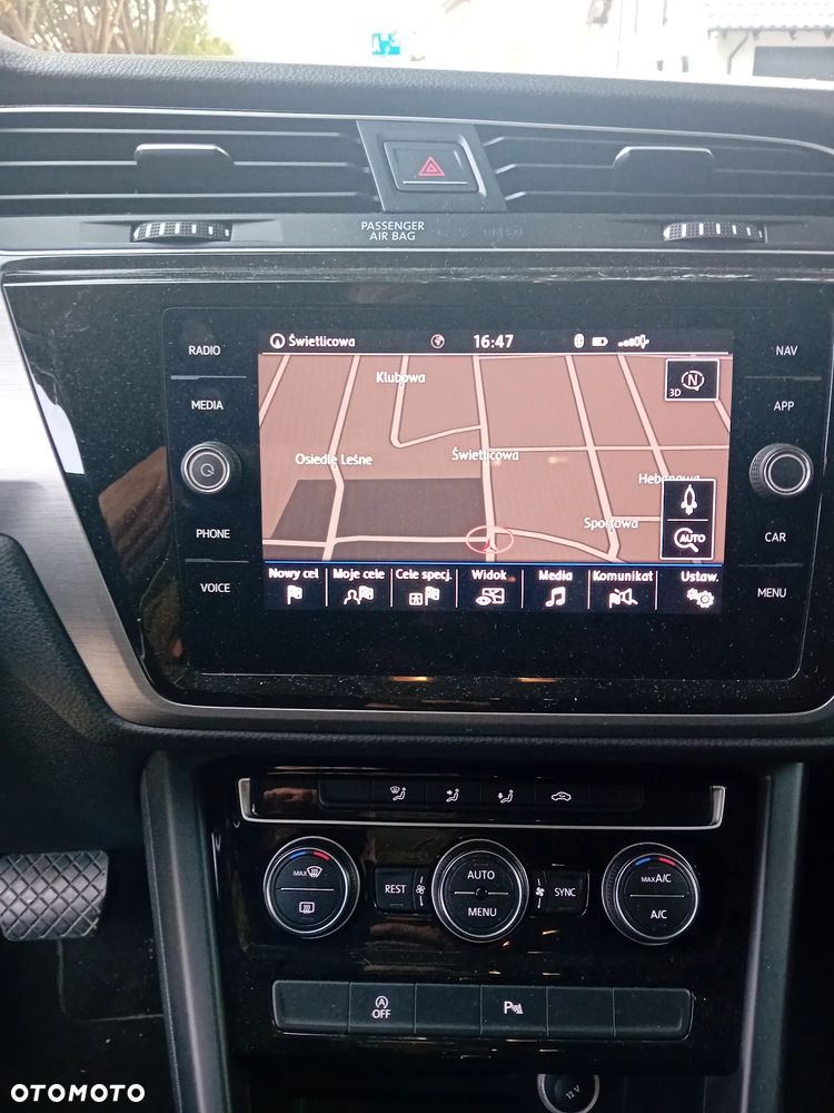 Volkswagen Touran - 15