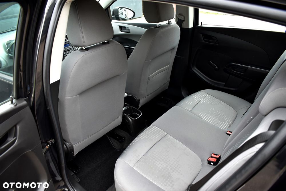 Chevrolet Aveo 1.2 LS - 20