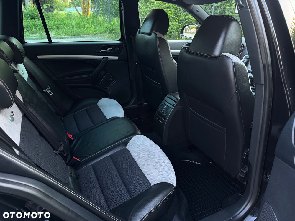 Skoda Octavia 2.0 TDI CR DPF DSG RS - 29