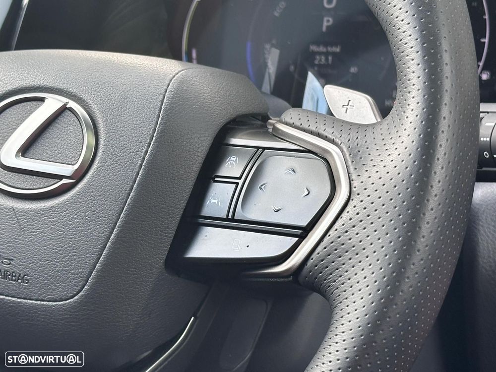 Lexus NX 450h+ F Sport - 4