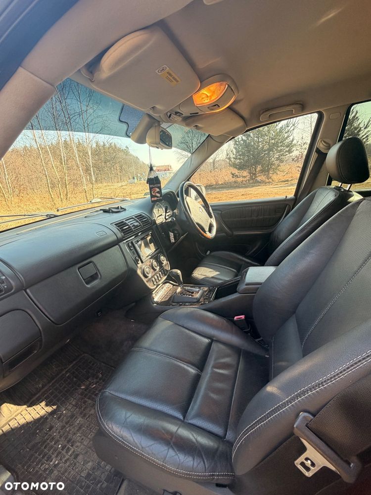 Mercedes-Benz ML 350 Inspiration - 12