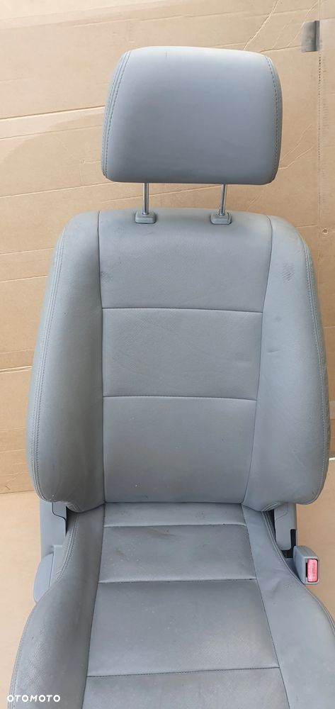 Fotel pasażera prawy przód przedni Kia Sorento I - 2