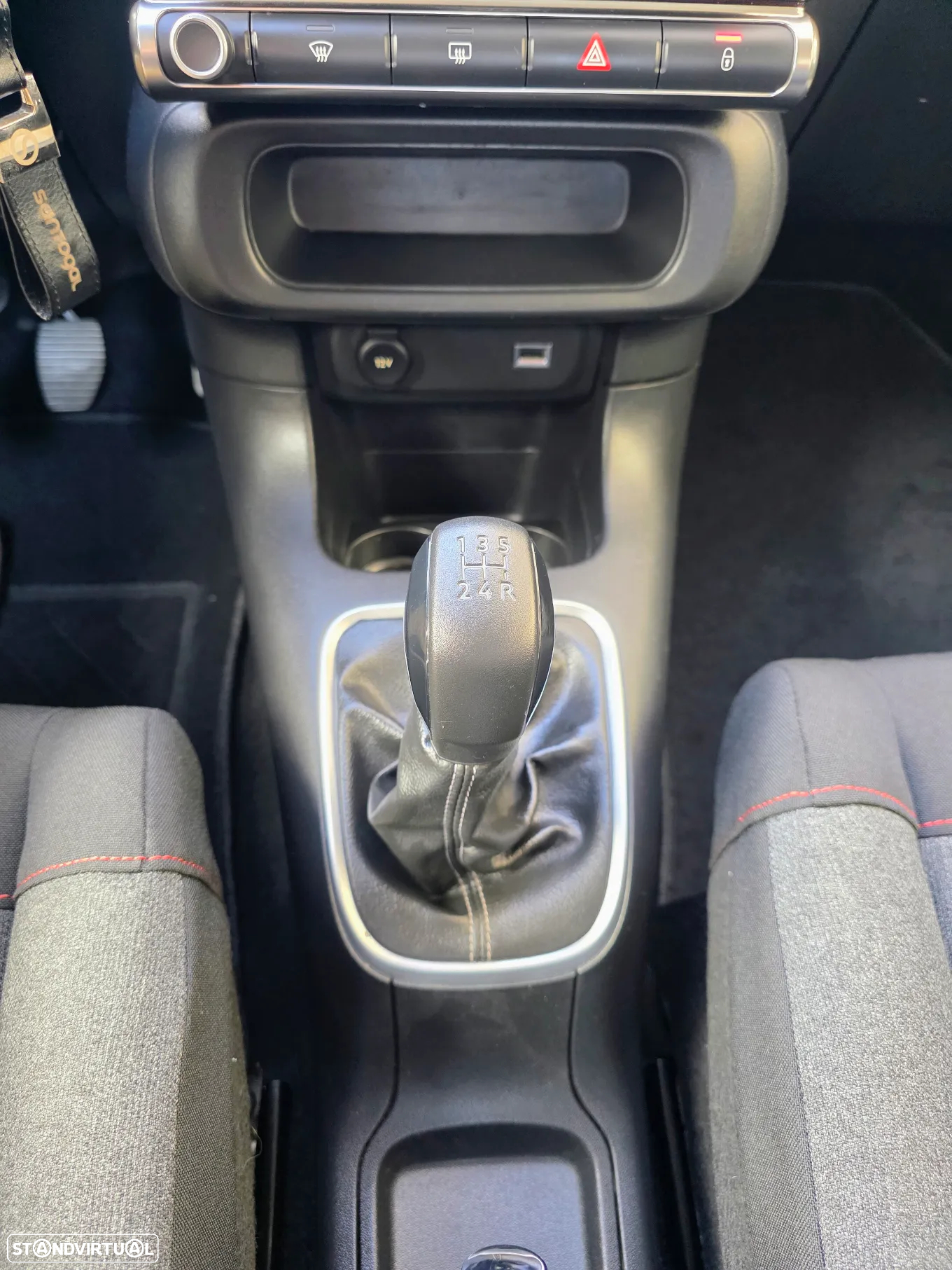 Citroën C3 1.2 PureTech Shine - 36