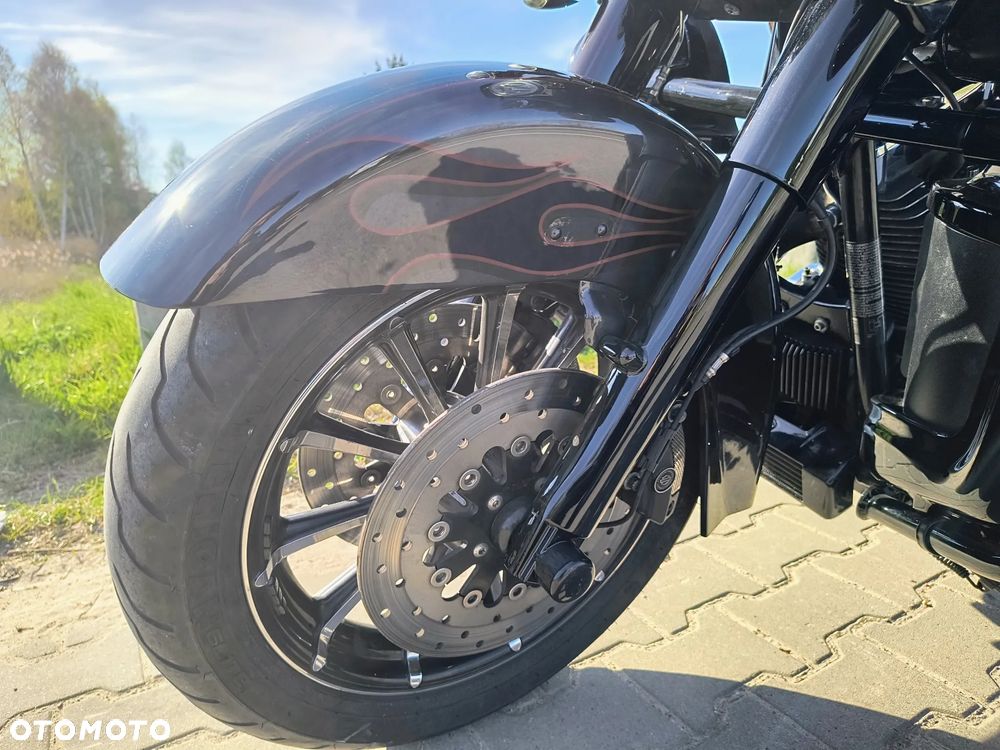 Harley-Davidson Touring Ultra Limited - 14