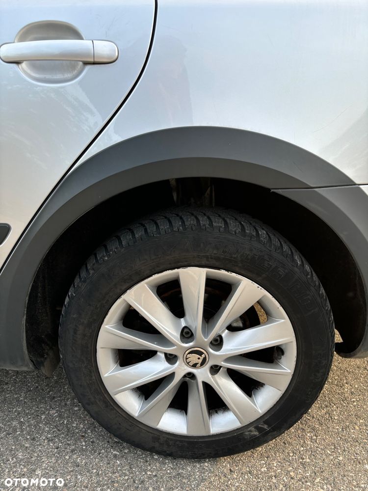 Skoda Octavia Scout 1.8 TSI - 11
