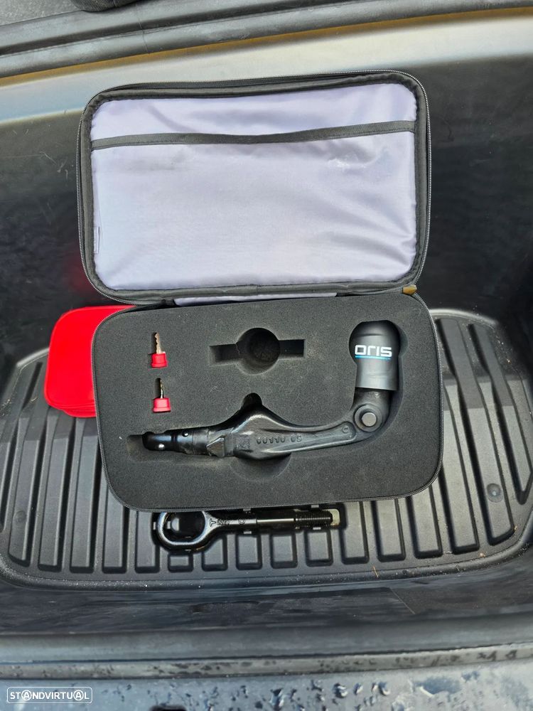 Tesla Model Y Long Range Dual Motor AWD - 14