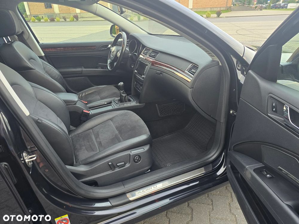 Skoda Superb 2.0 TDI 4x4 Elegance - 22