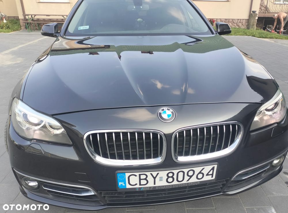 BMW Seria 5 528i xDrive Luxury Line - 4