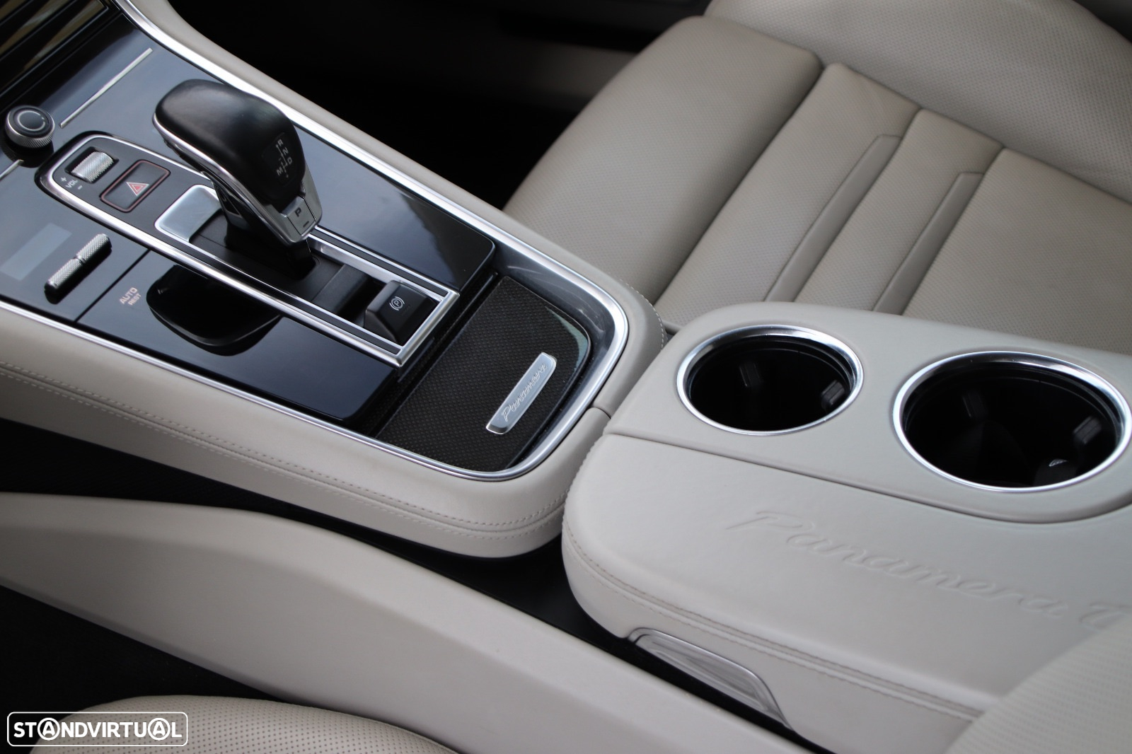 Porsche Panamera Sport Turismo Turbo S E-Hybrid - 17