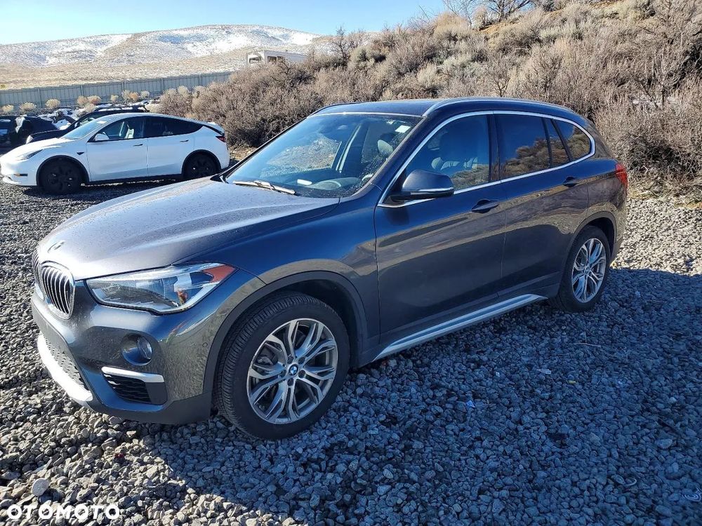 BMW X1 xDrive25i Sport Line - 1